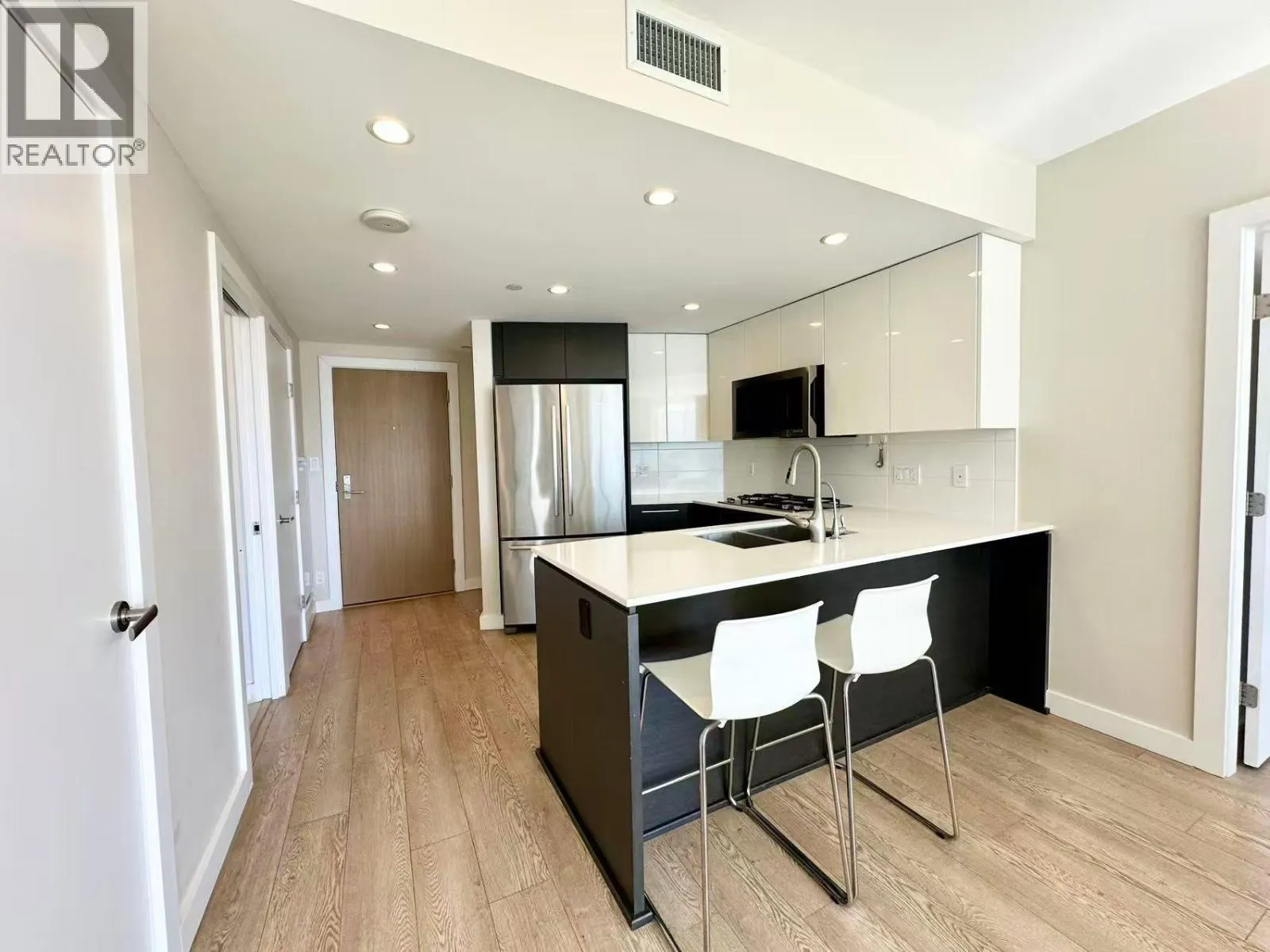 1701 1618 QUEBEC STREET
