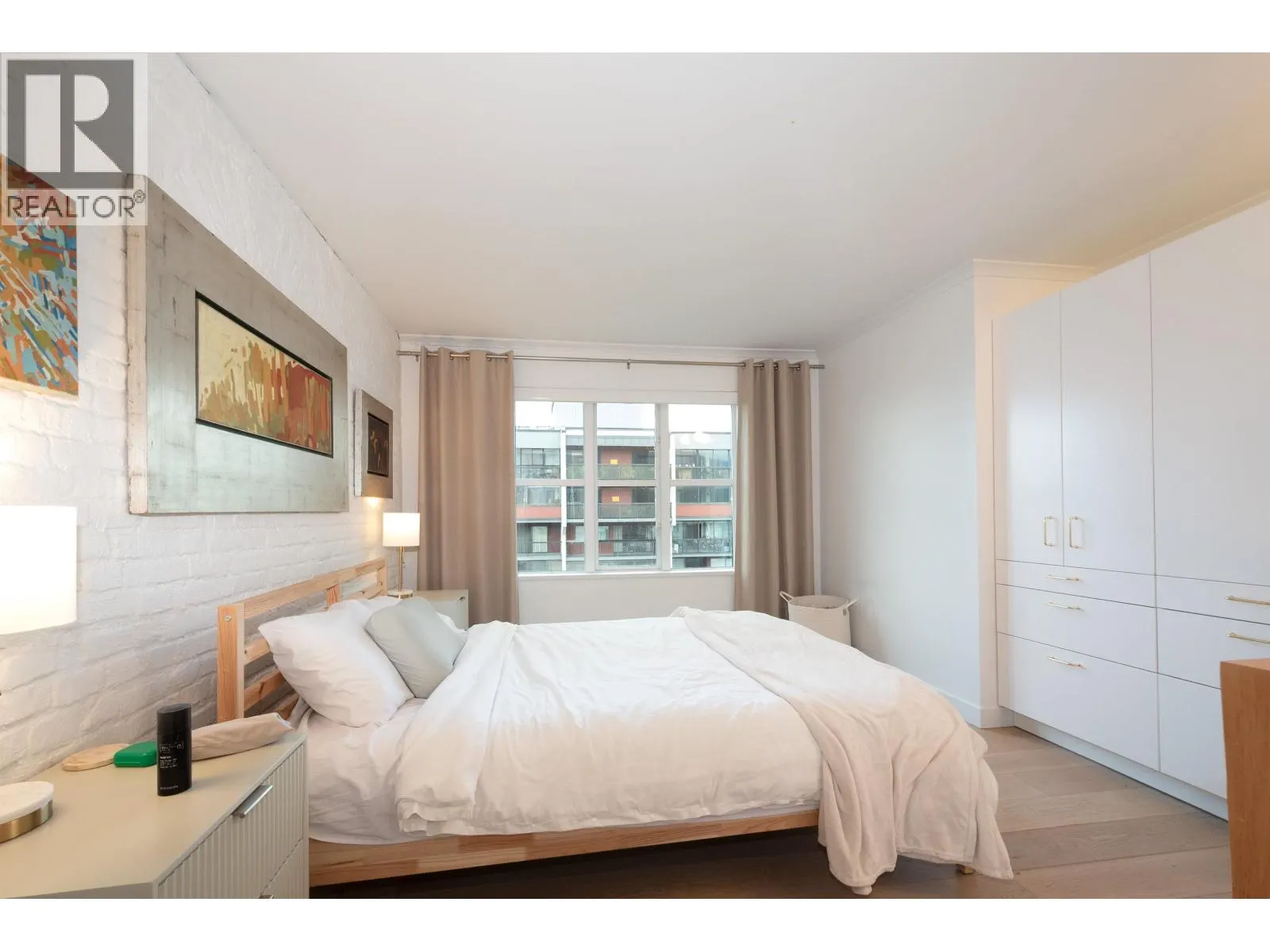 1504 1555 EASTERN AVENUE