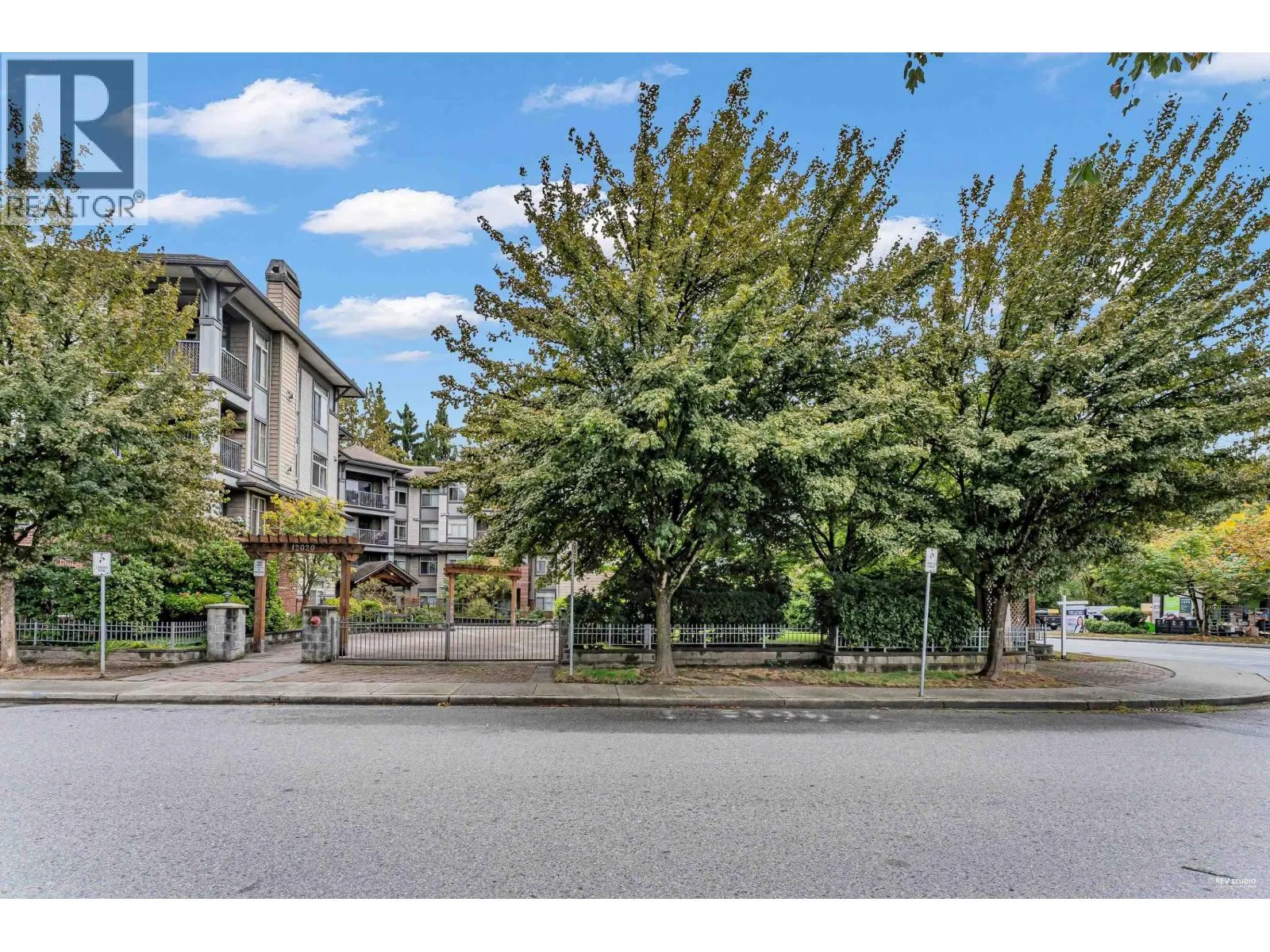 214 12020 207A STREET