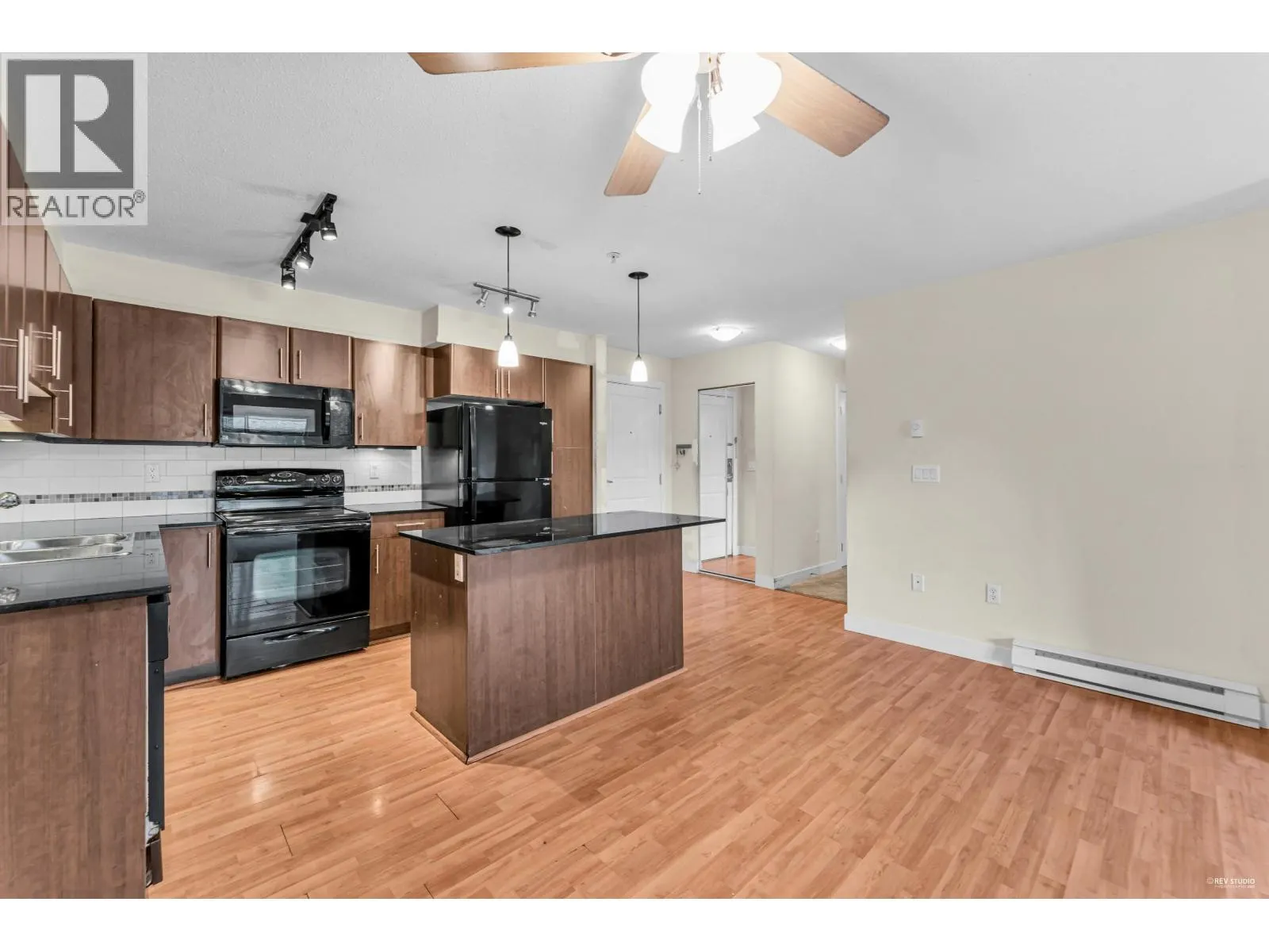 214 12020 207A STREET