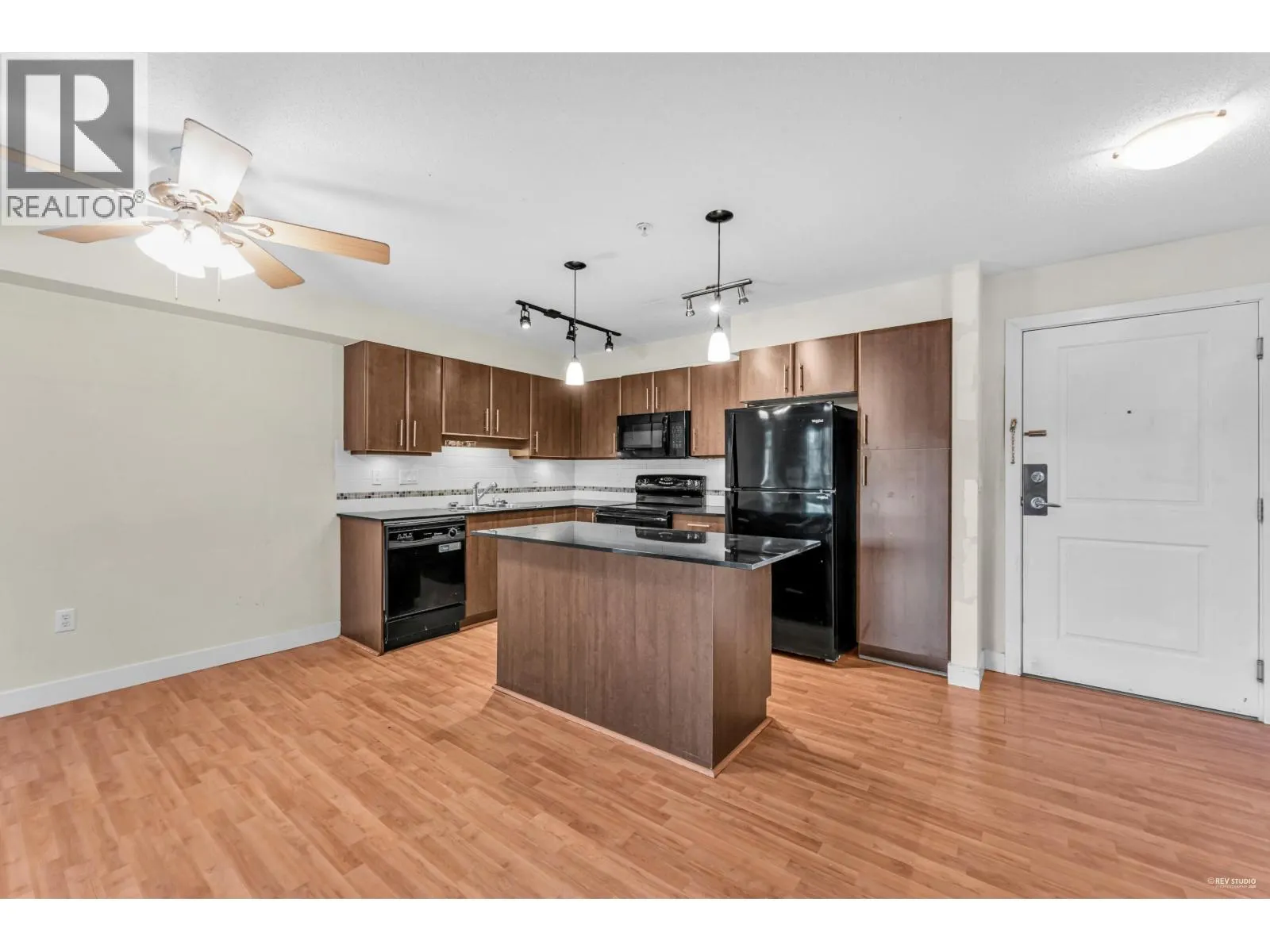214 12020 207A STREET