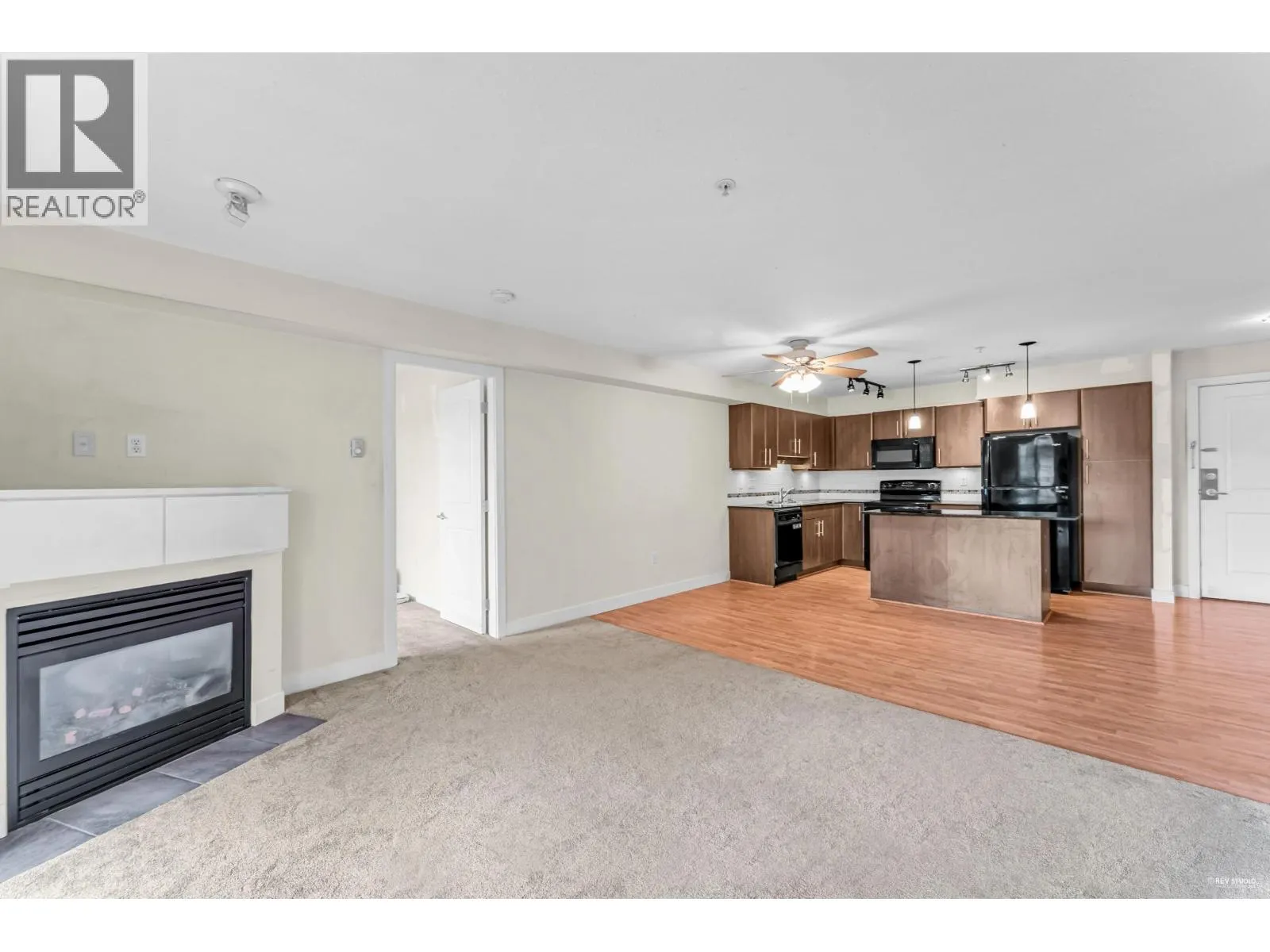 214 12020 207A STREET