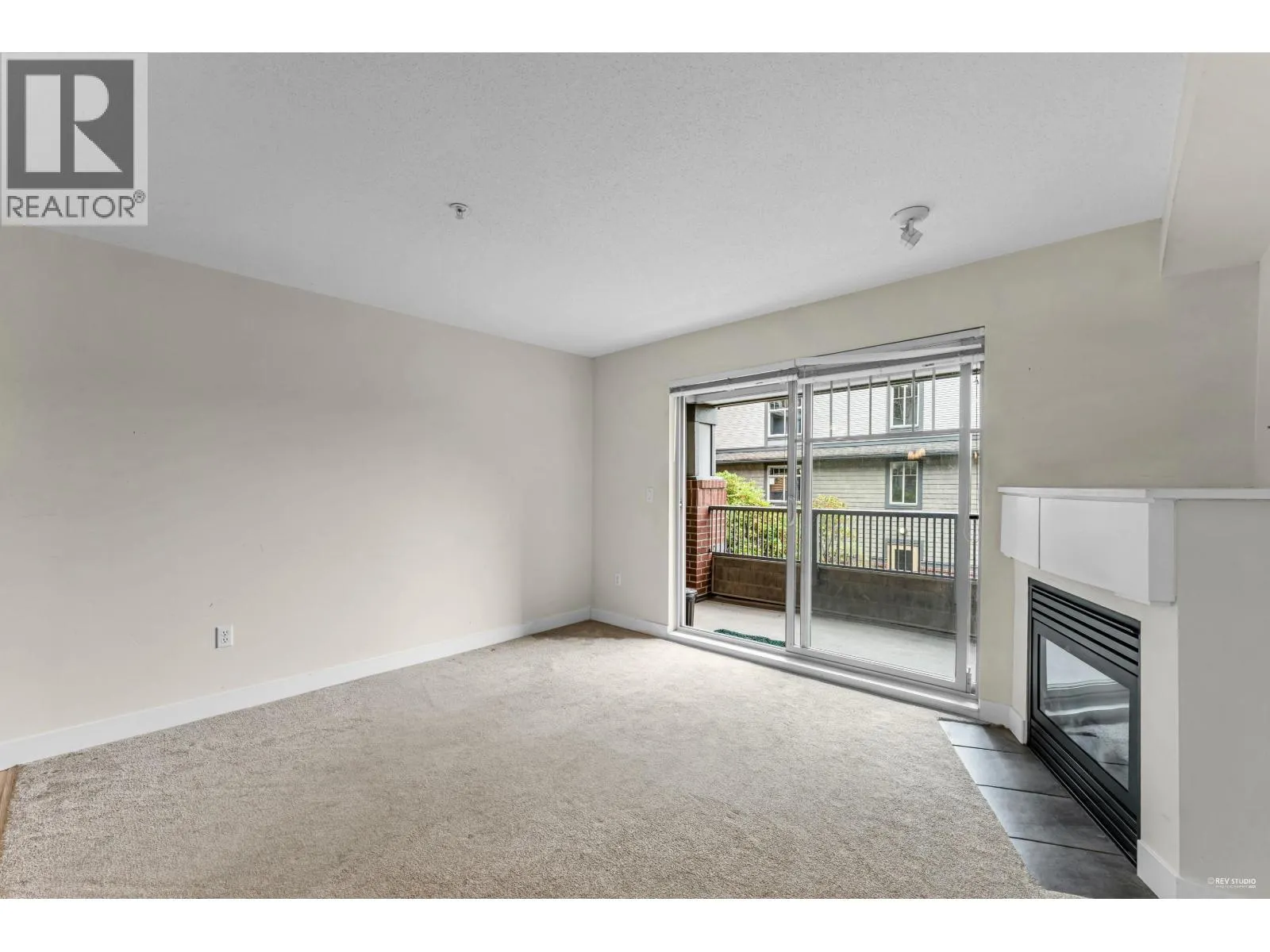 214 12020 207A STREET
