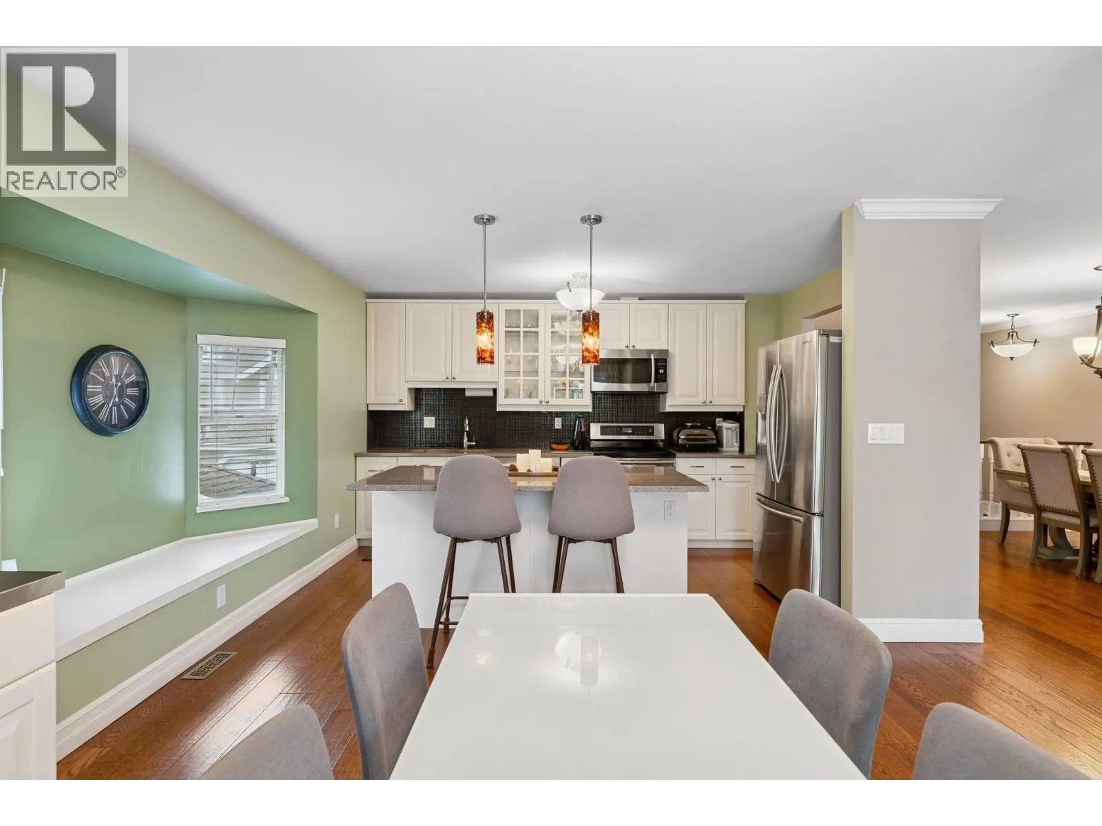 39 1140 FALCON DRIVE