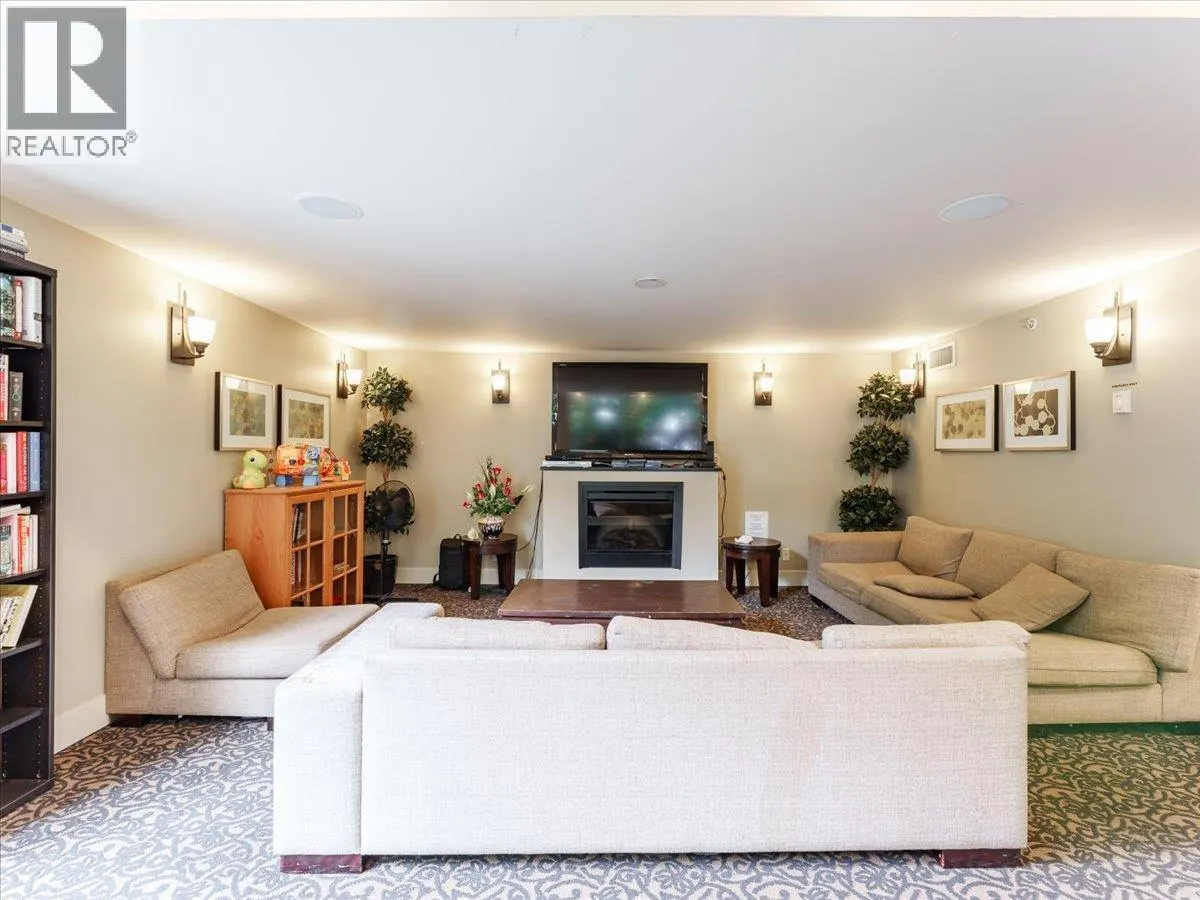 402 280 ROSS DRIVE