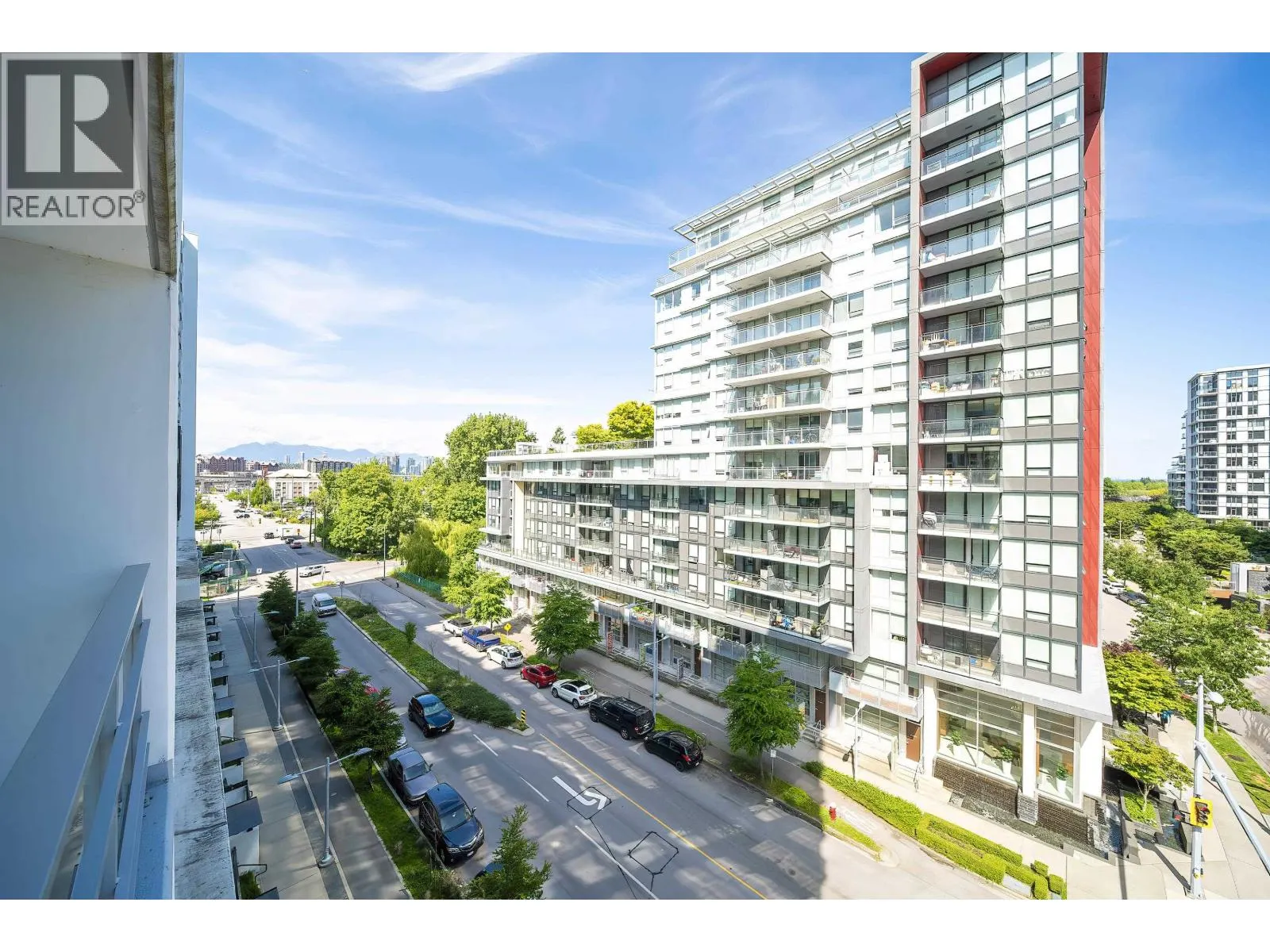 809 8699 HAZELBRIDGE WAY