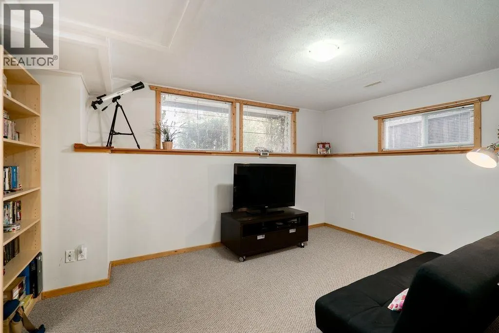 23801 KANAKA WAY