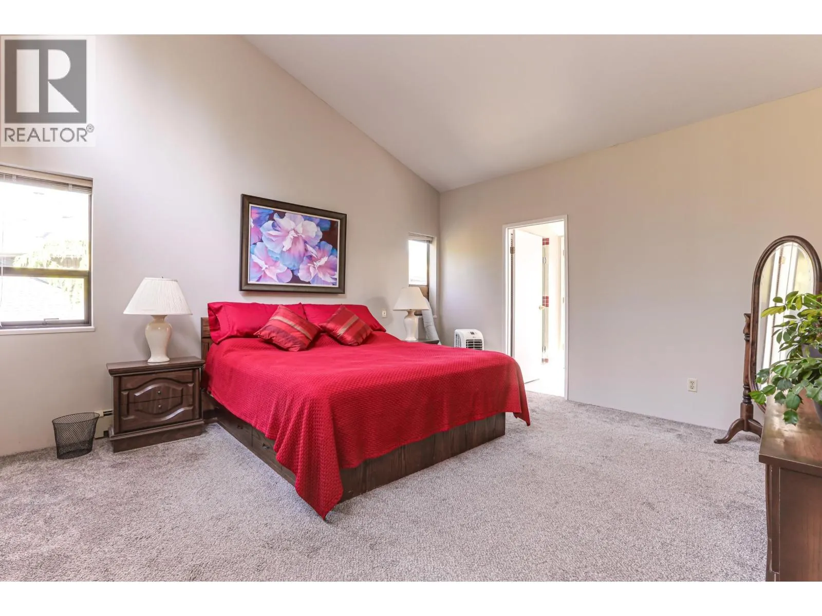 7873 WOODHURST DRIVE