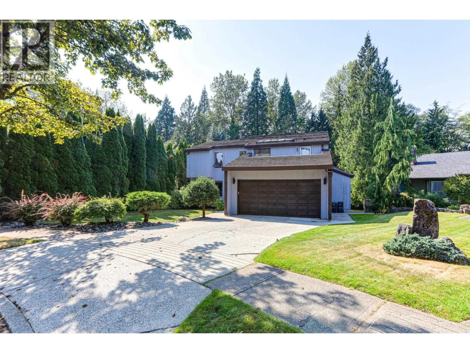 7873 WOODHURST DRIVE