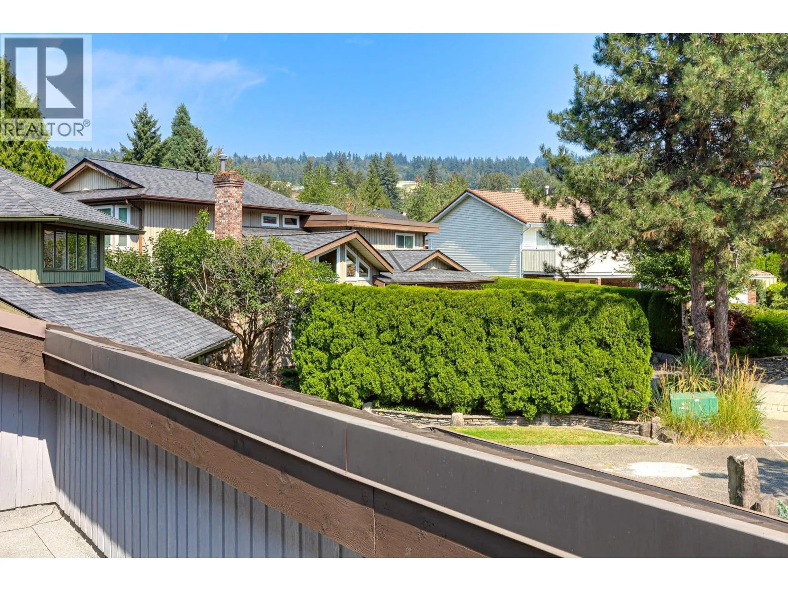 7873 WOODHURST DRIVE