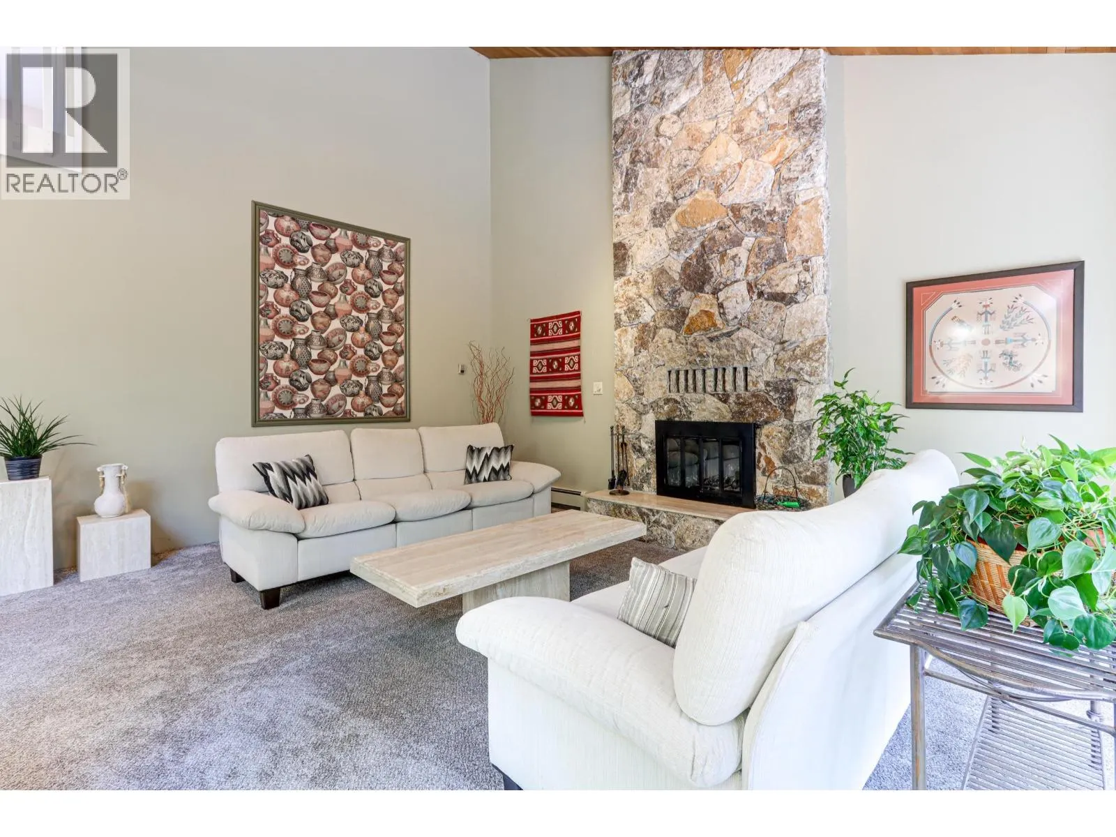 7873 WOODHURST DRIVE