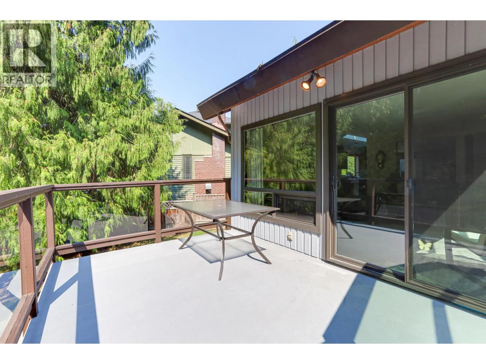 7873 WOODHURST DRIVE