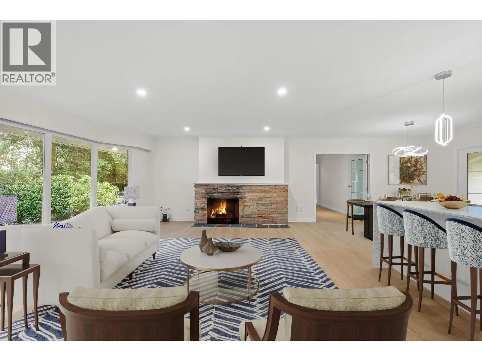 441 SOUTHBOROUGH DRIVE