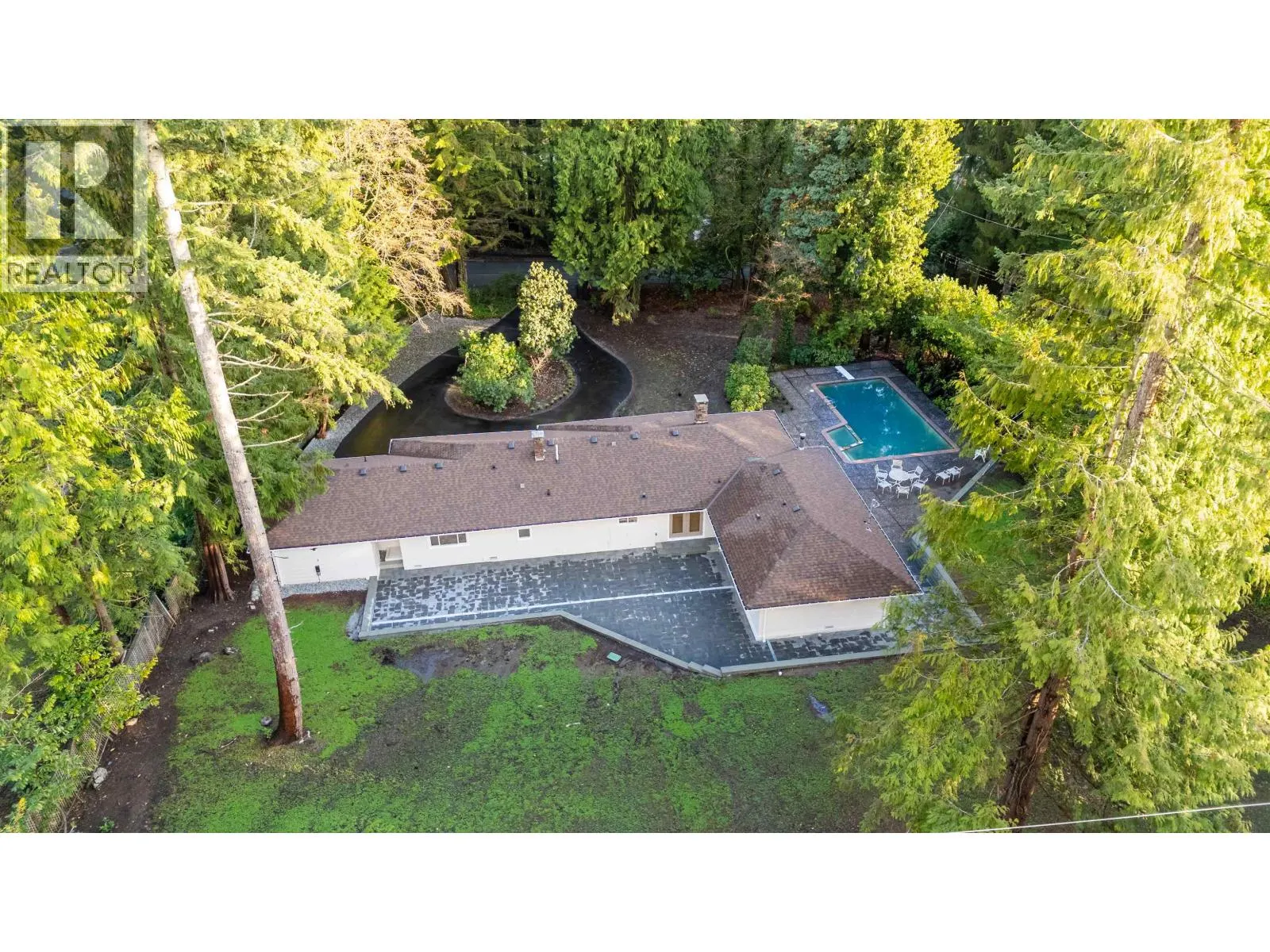 441 SOUTHBOROUGH DRIVE