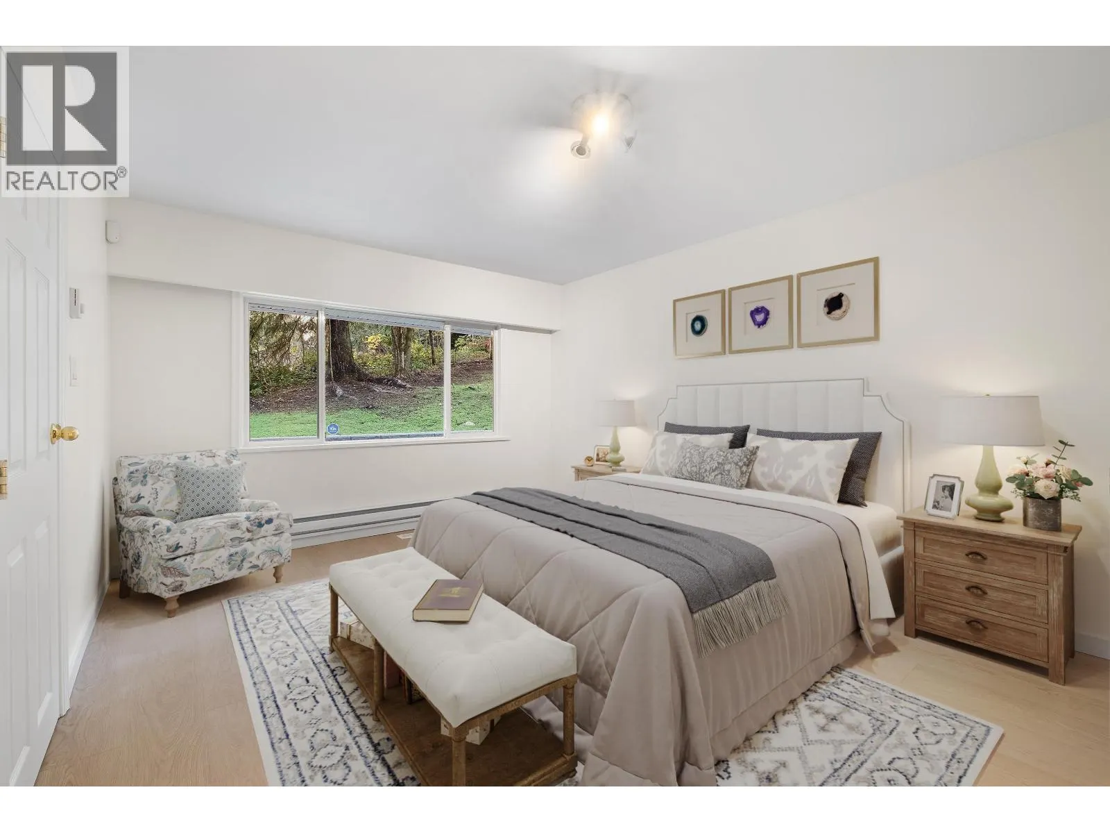 441 SOUTHBOROUGH DRIVE
