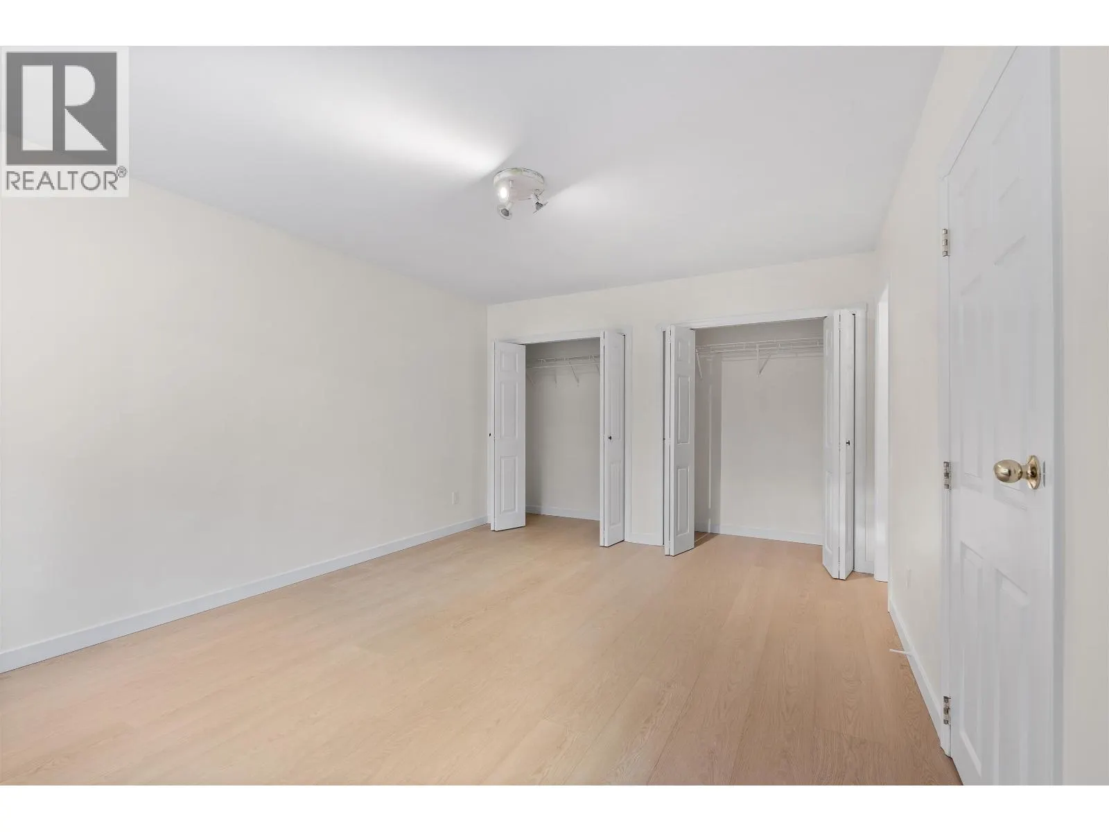 441 SOUTHBOROUGH DRIVE
