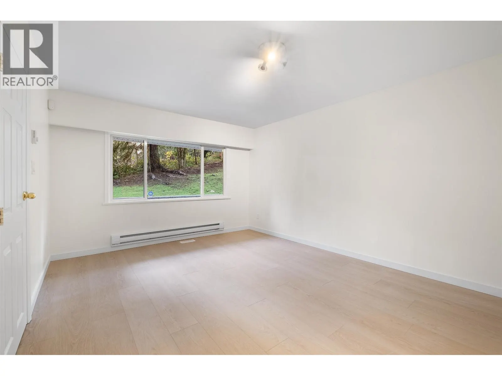 441 SOUTHBOROUGH DRIVE