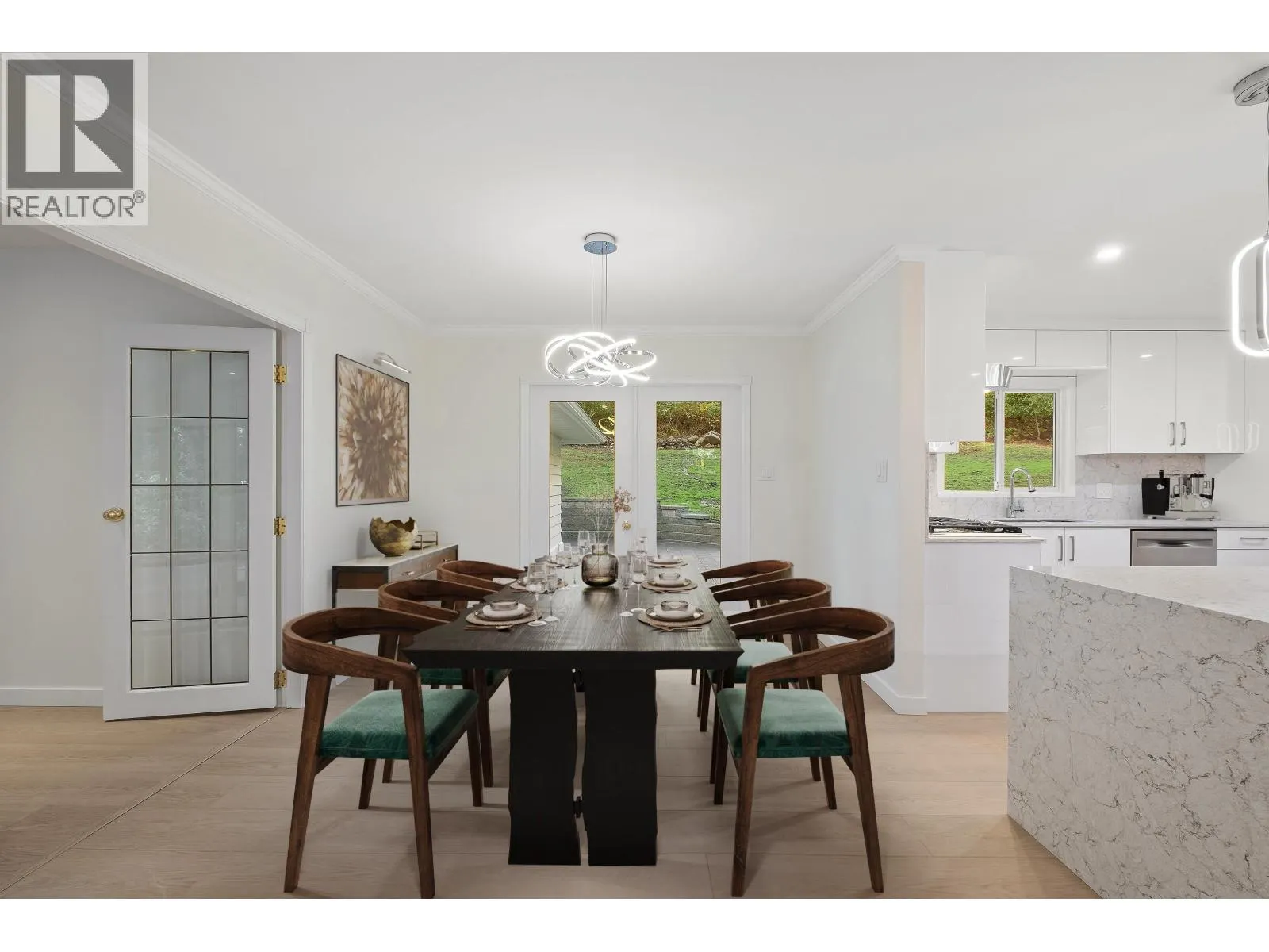 441 SOUTHBOROUGH DRIVE