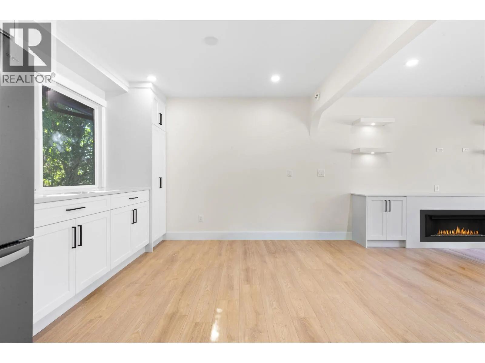 20306 116 AVENUE
