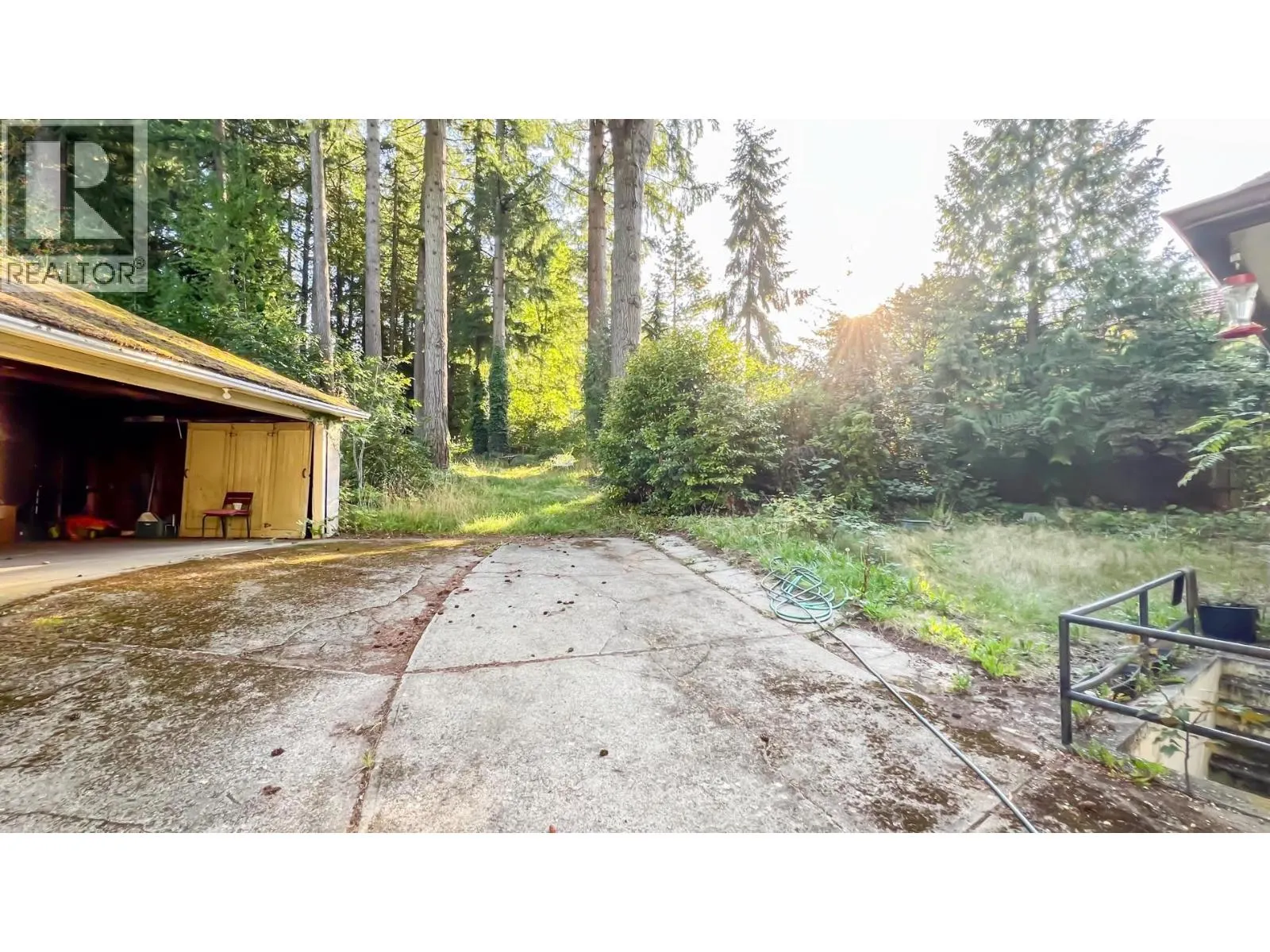4786 DRUMMOND DRIVE