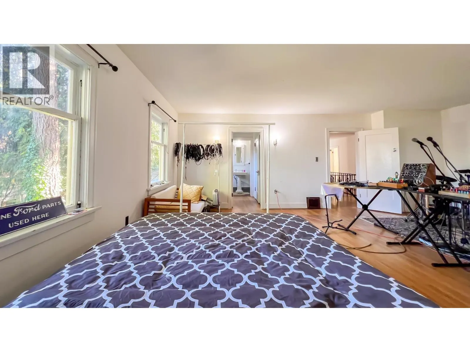 4786 DRUMMOND DRIVE