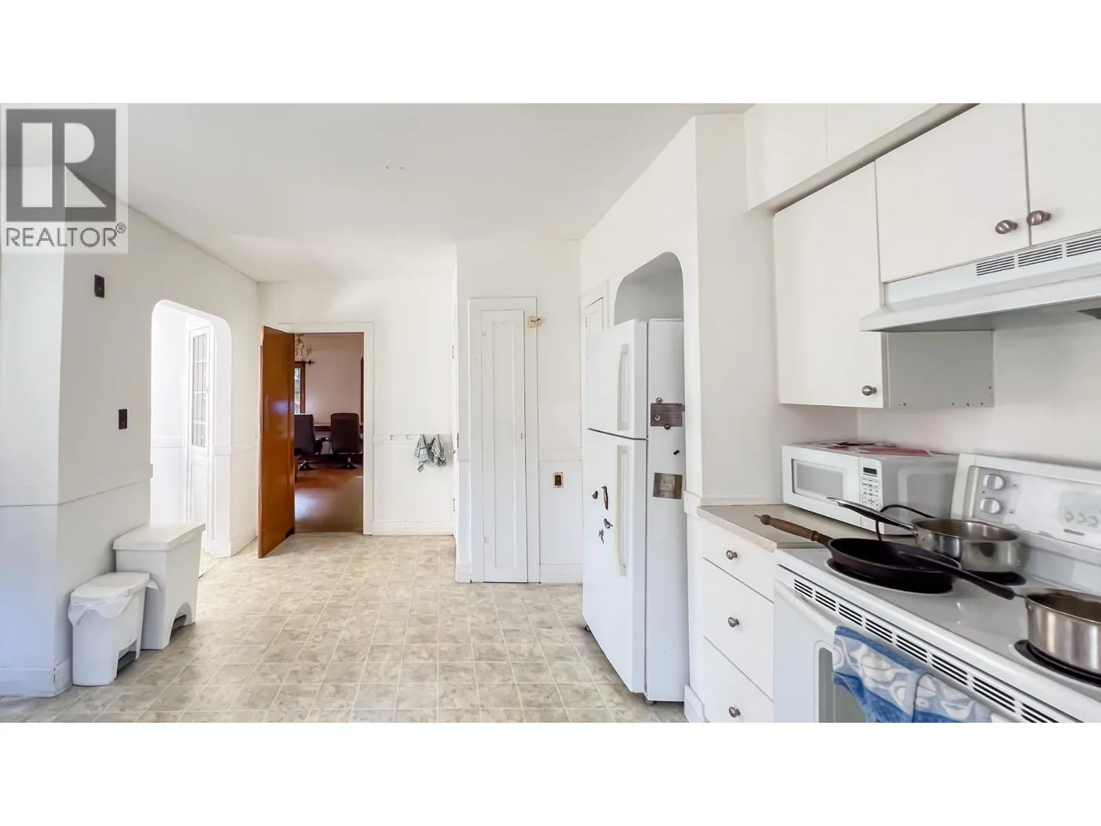 4786 DRUMMOND DRIVE