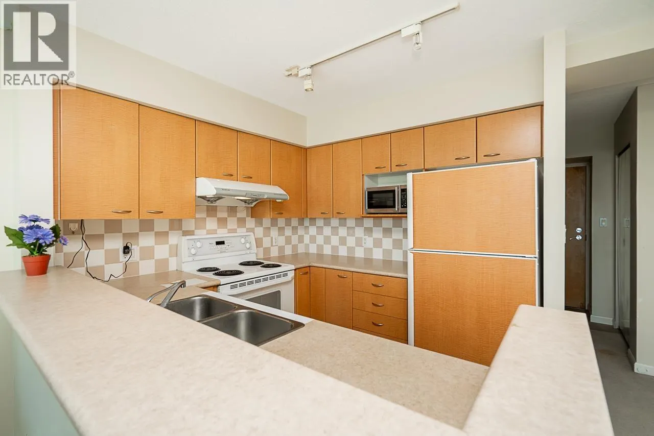 1702 6088 WILLINGDON AVENUE