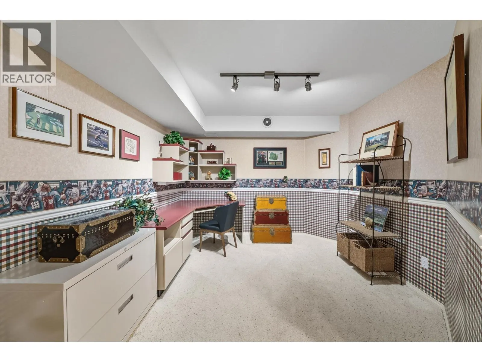 165 101 PARKSIDE DRIVE