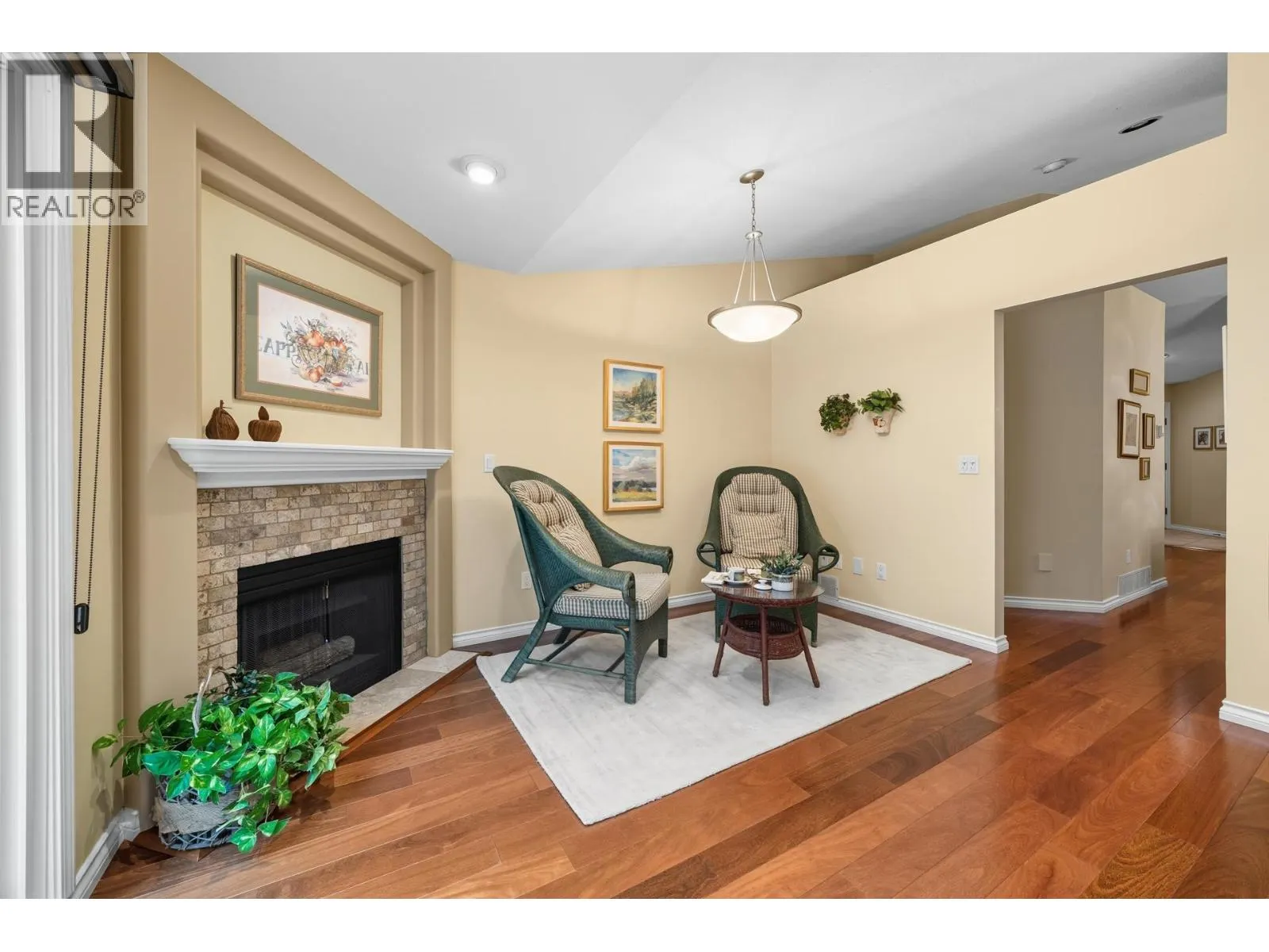 165 101 PARKSIDE DRIVE