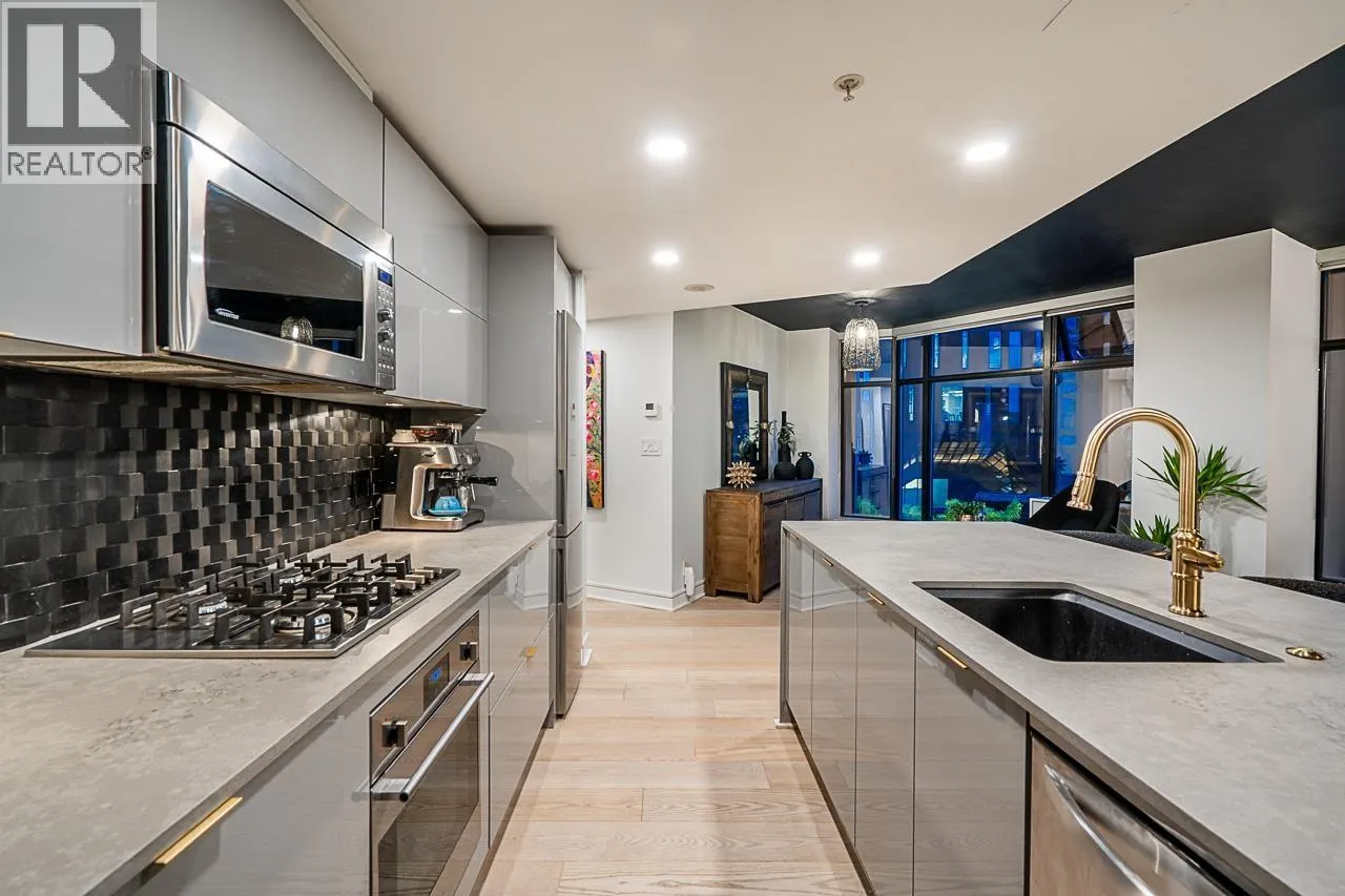310 128 W CORDOVA STREET