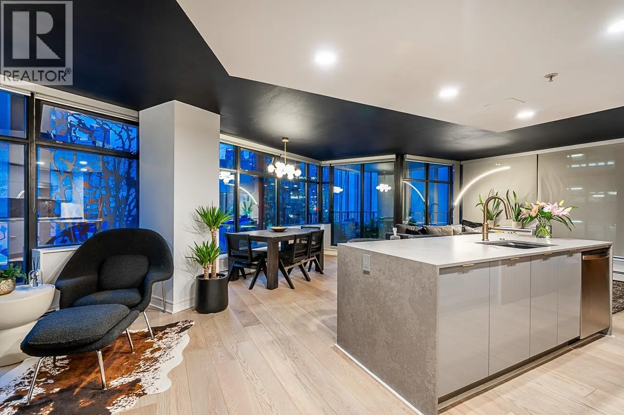 310 128 W CORDOVA STREET