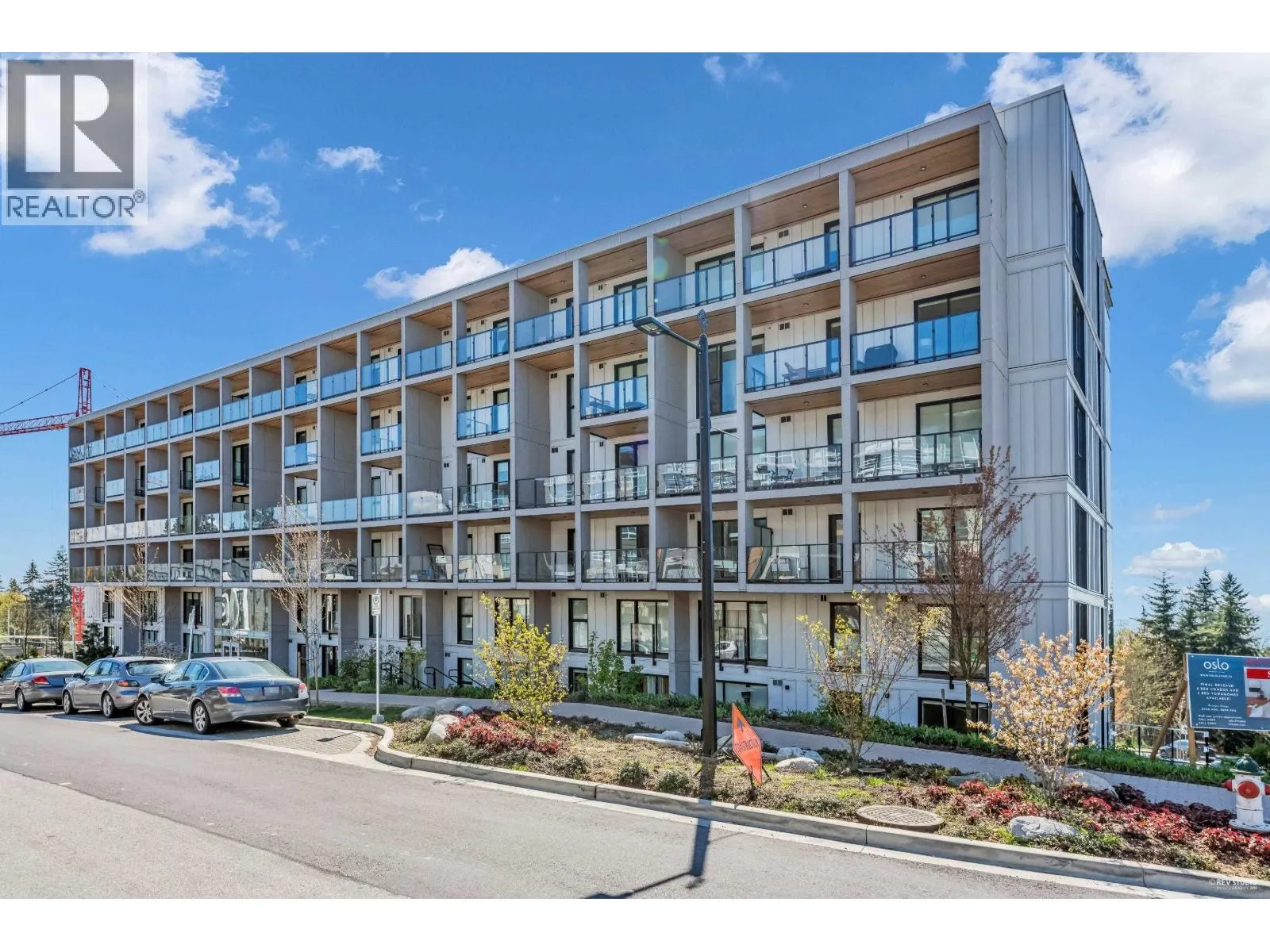 403 9888 UNIVERSITY CRESCENT