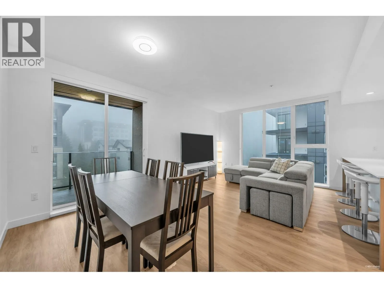 403 9888 UNIVERSITY CRESCENT