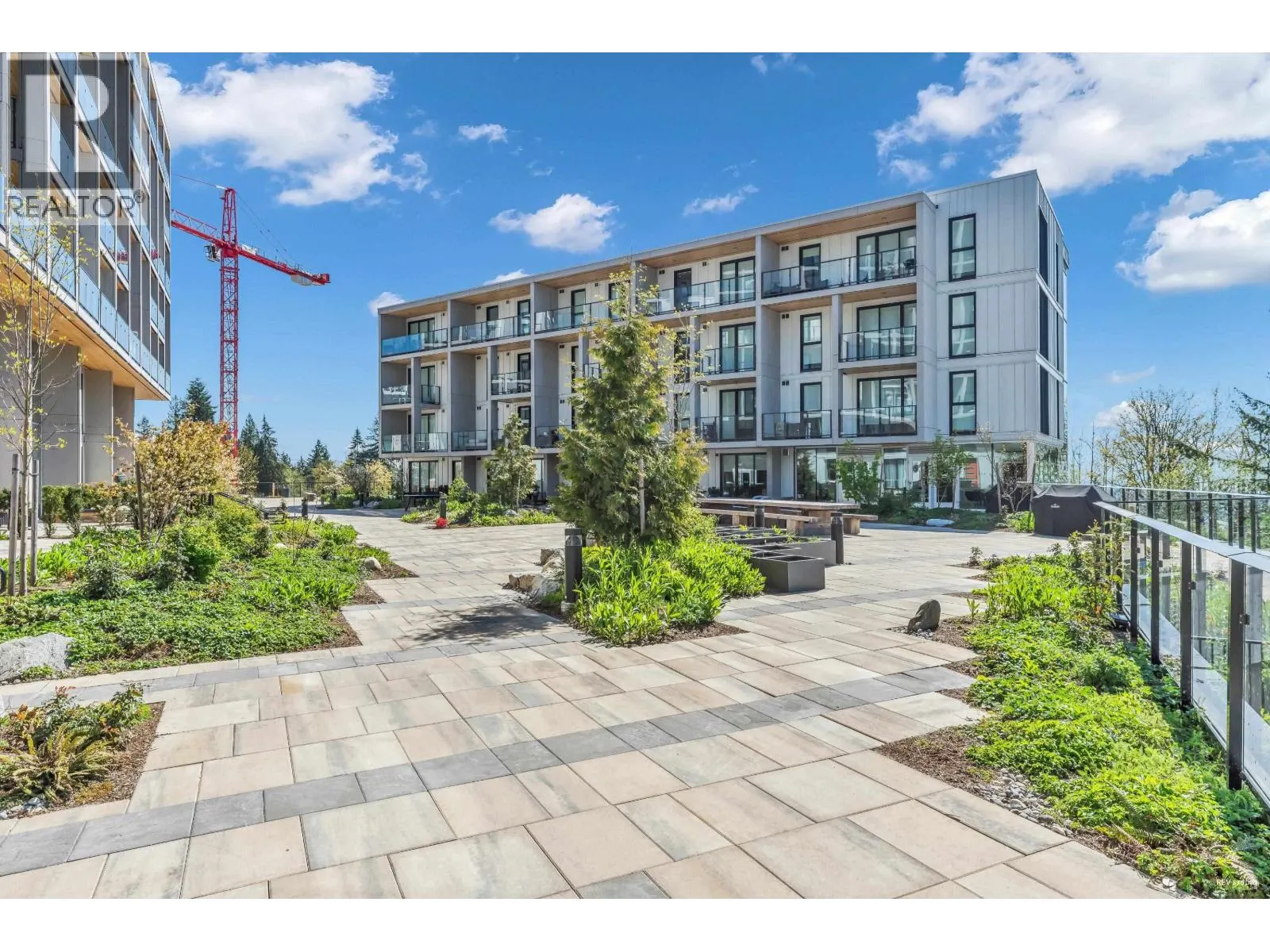 403 9888 UNIVERSITY CRESCENT