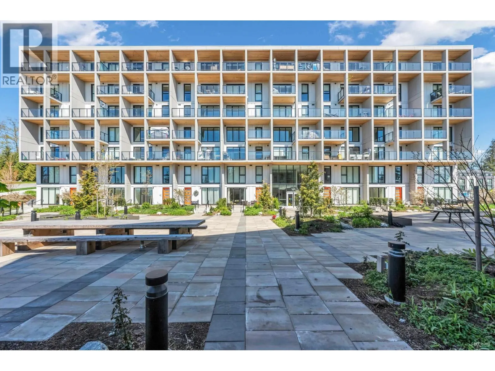 403 9888 UNIVERSITY CRESCENT