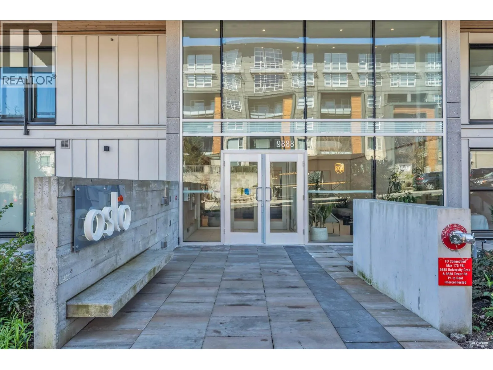 403 9888 UNIVERSITY CRESCENT