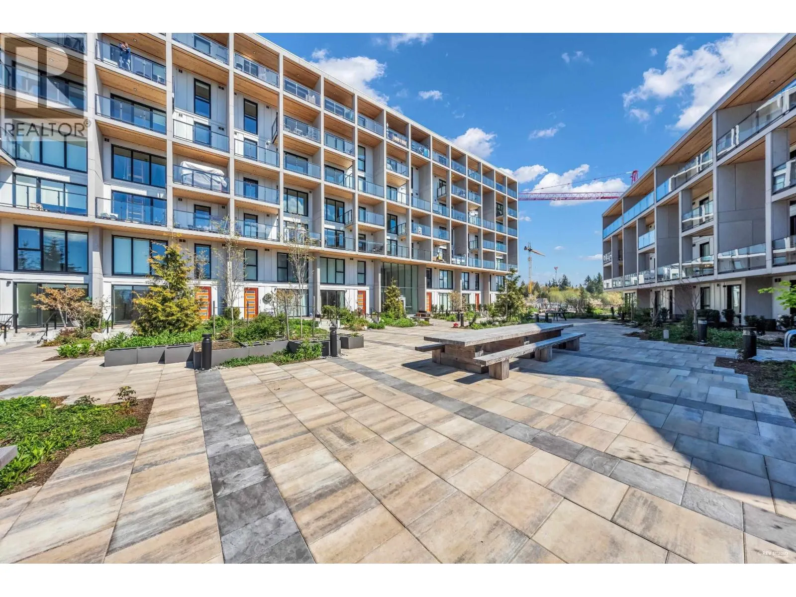 403 9888 UNIVERSITY CRESCENT