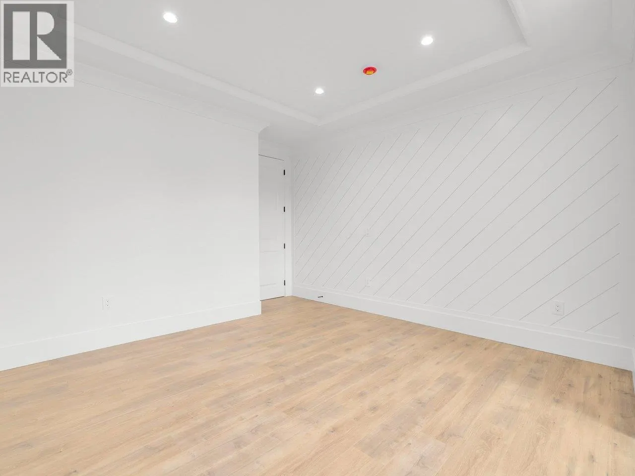 7586 LANCING PLACE