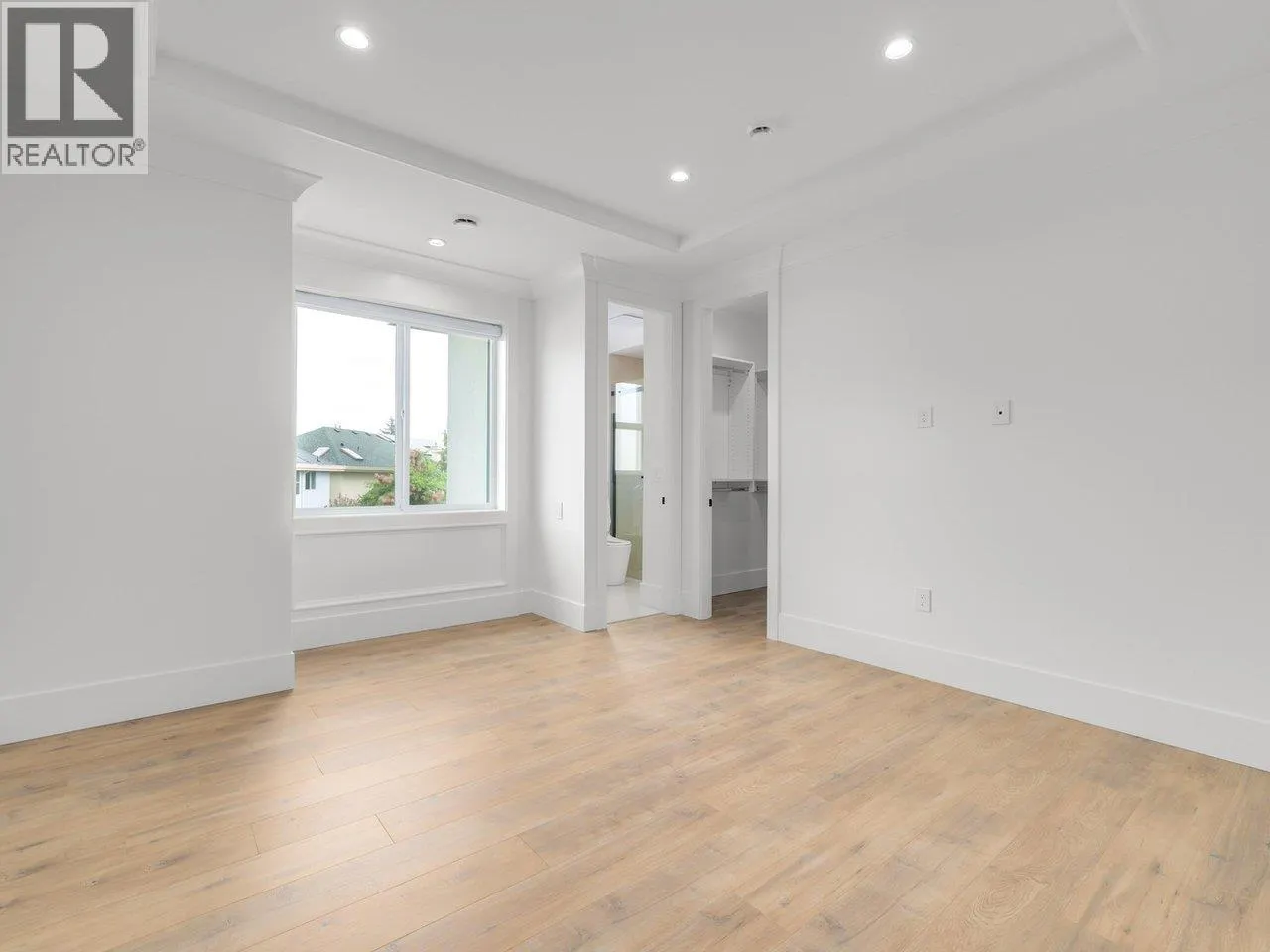 7586 LANCING PLACE