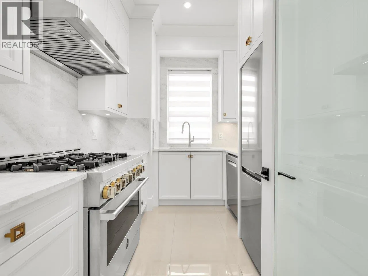 7586 LANCING PLACE
