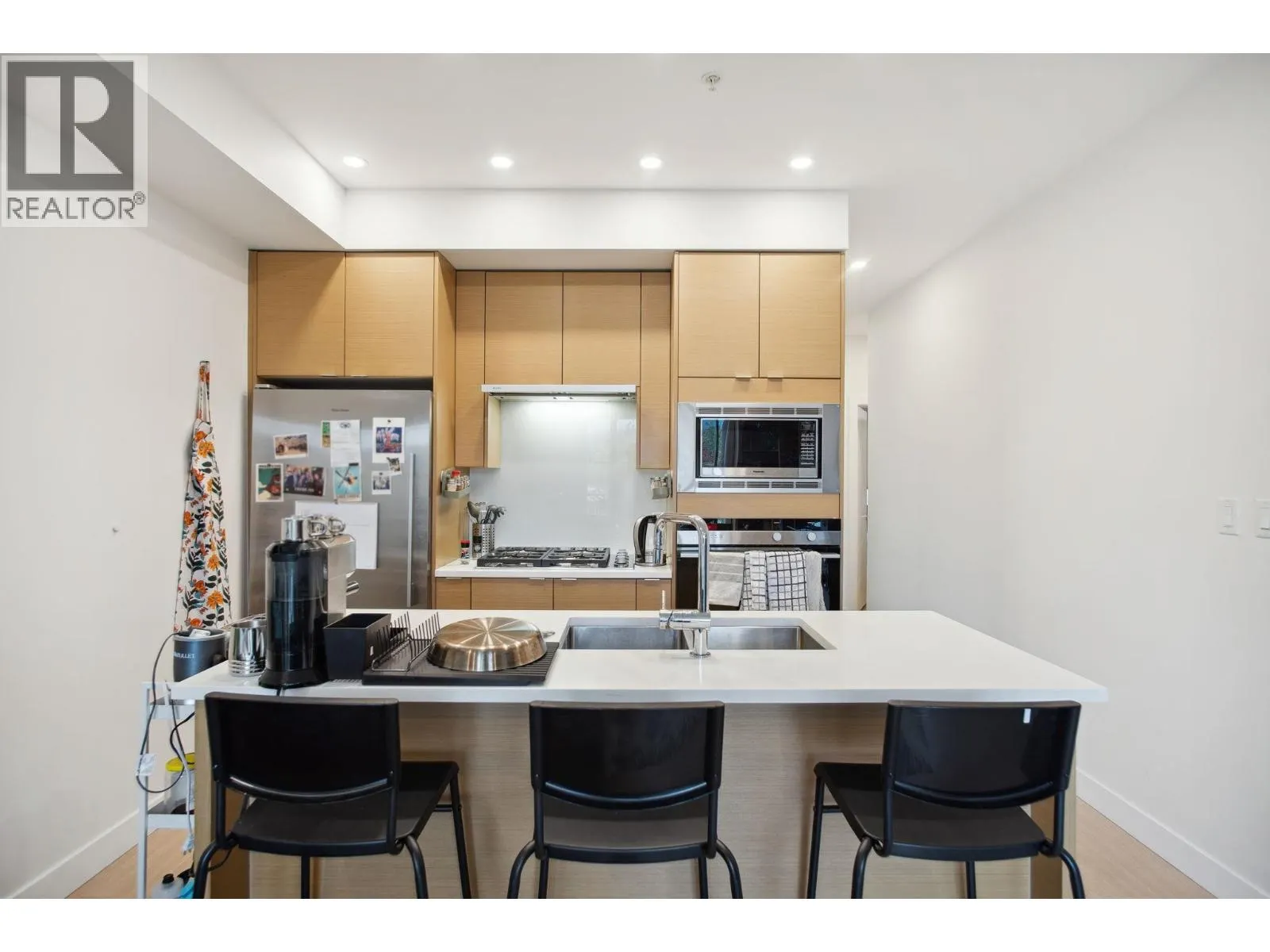 309 2528 COLLINGWOOD STREET