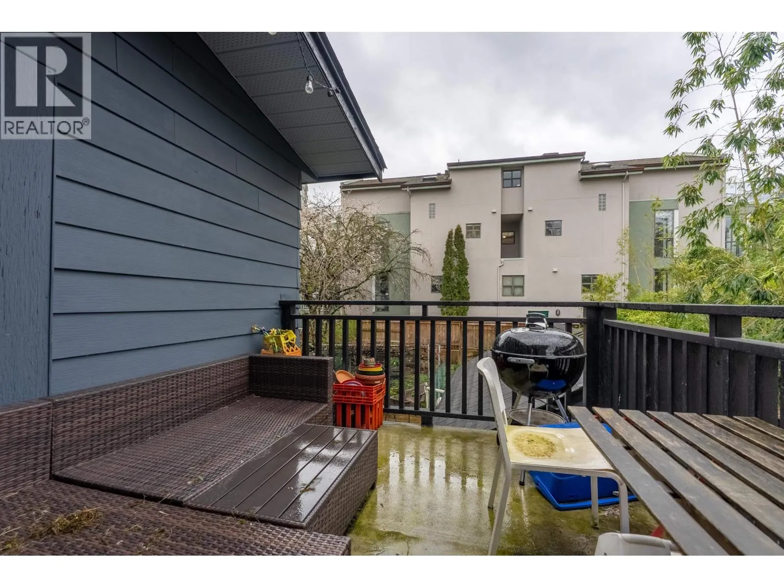 610 SALSBURY DRIVE