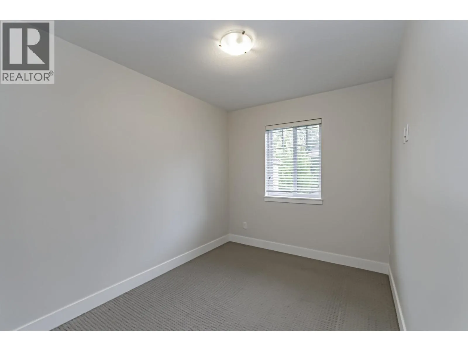 8 9780 GENERAL CURRIE ROAD