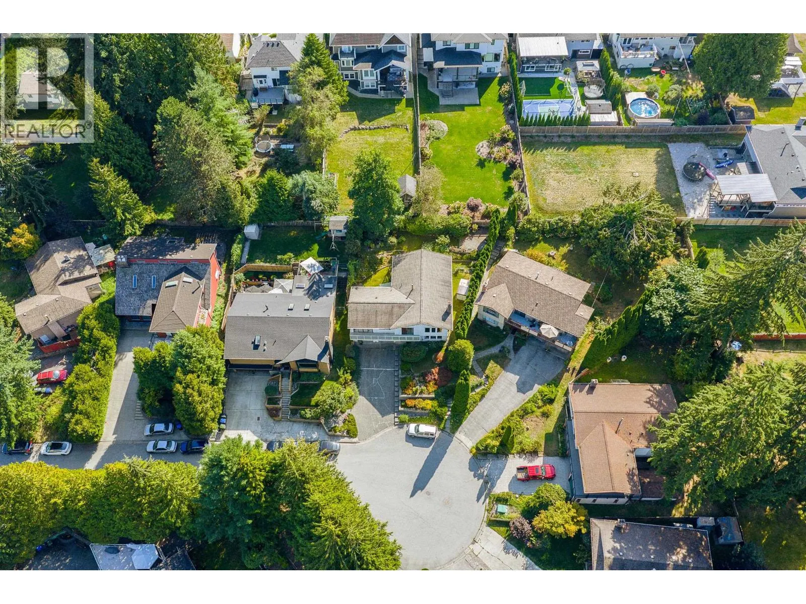 5 TUXEDO PLACE