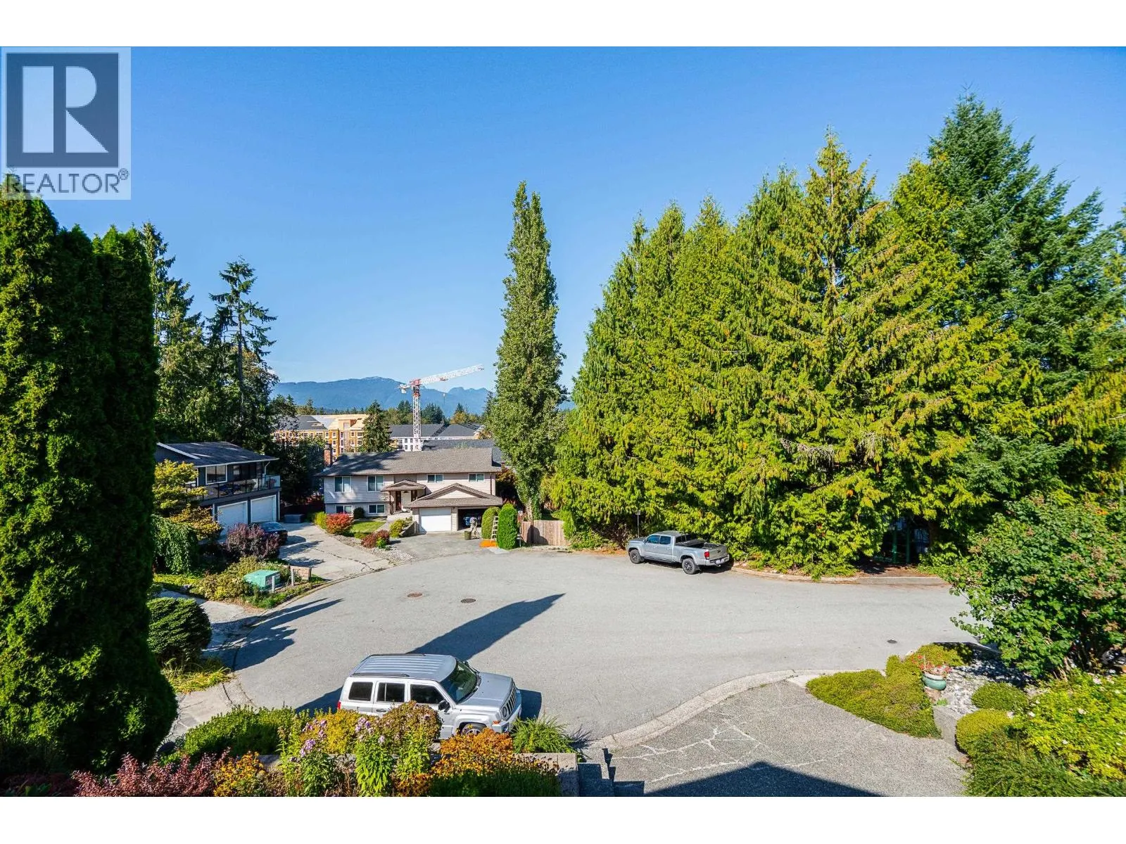 5 TUXEDO PLACE