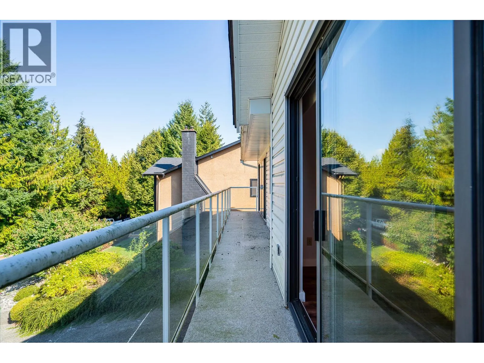 5 TUXEDO PLACE