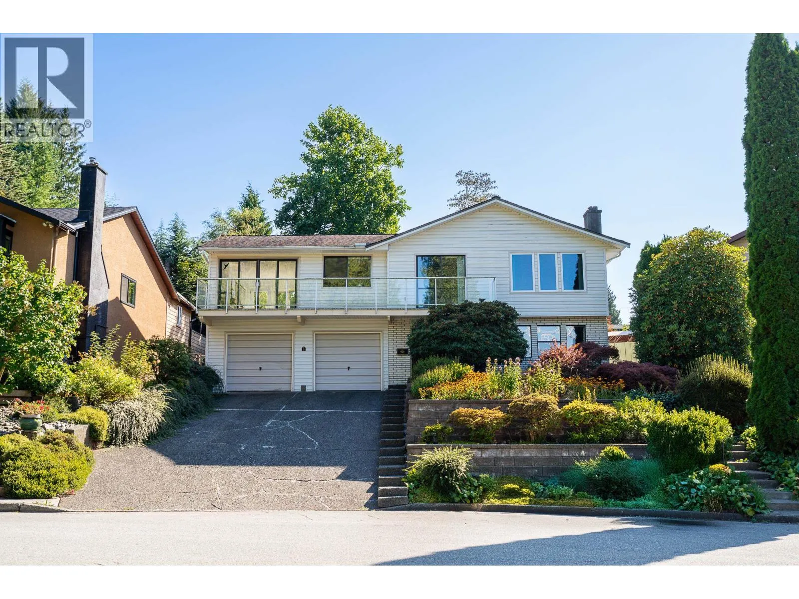 5 TUXEDO PLACE