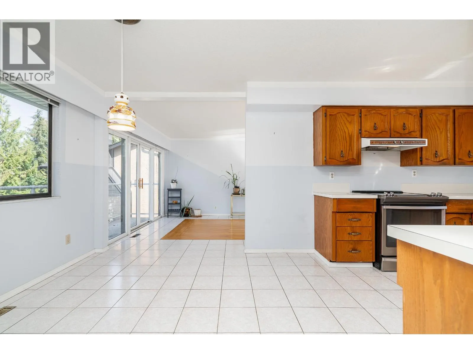 5 TUXEDO PLACE