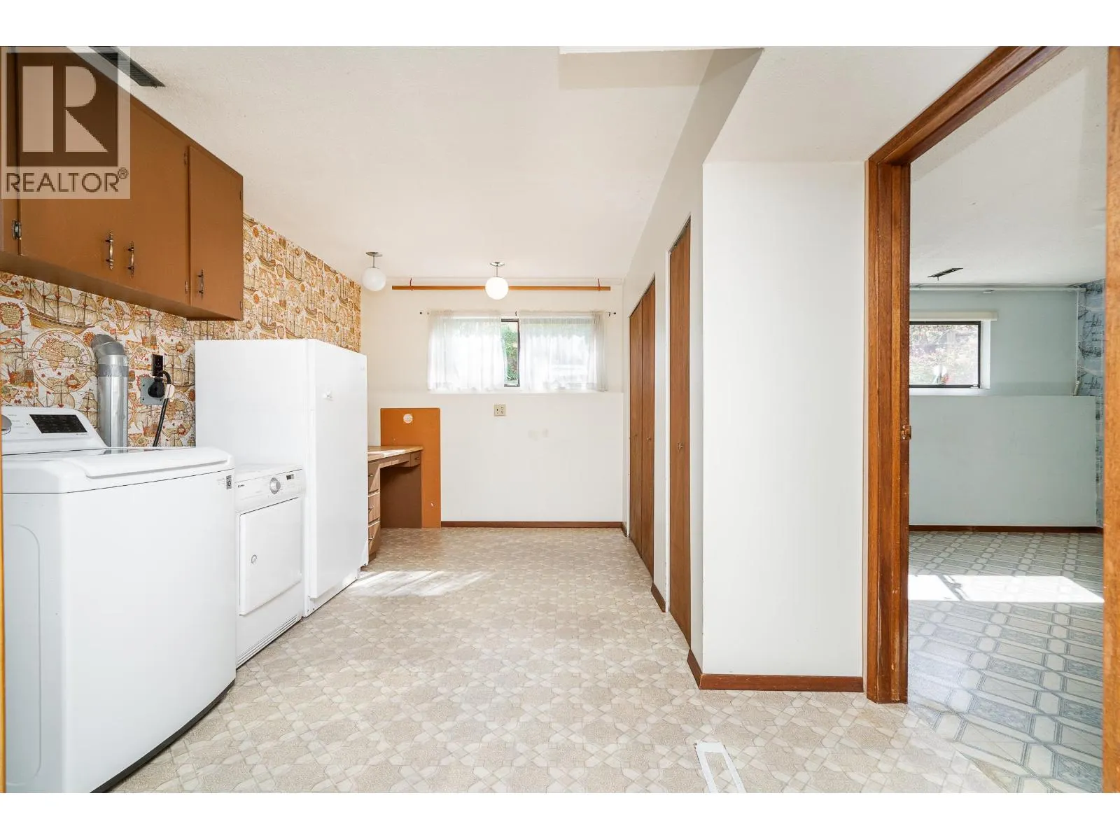 5 TUXEDO PLACE