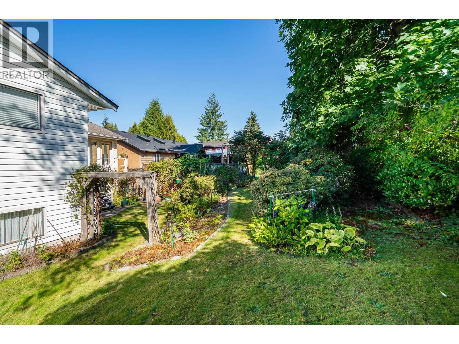 5 TUXEDO PLACE